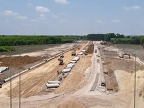 Các dự án giao thông kết nối sân bay Long Thành vừa nhận "tối hậu thư"