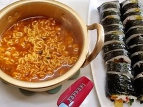 Vì sao trào lưu "thử thách giả nghèo" khiến cư dân mạng tranh cãi gay gắt?