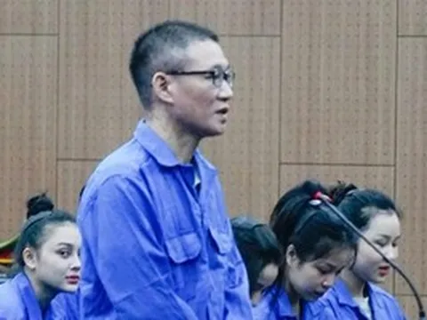 Cựu Phó chủ tịch phường "xào ke" xuyên đêm cùng 2 nữ nhân viên lĩnh án