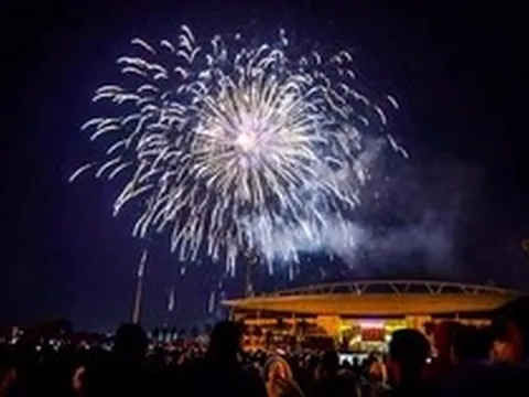 Hà Nội bắn pháo hoa tầm cao dịp nghỉ lễ Giỗ tổ Hùng Vương, 30/4-1/5