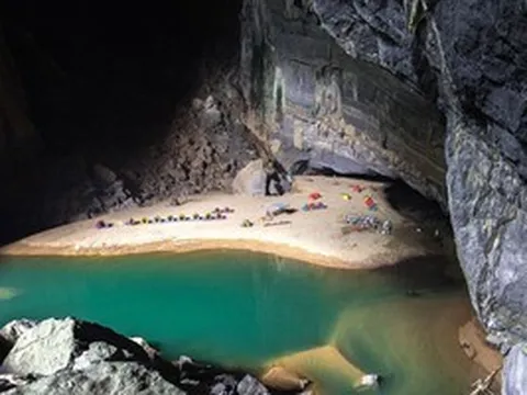 Phát hiện 5 rìu đá 8.000 năm tuổi bên trong hang động ở Phong Nha - Kẻ Bàng