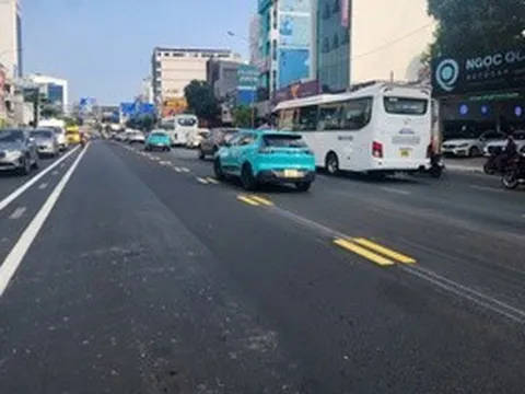 Dỡ 3 km dải phân cách, đường Cộng Hòa thông thoáng hơn