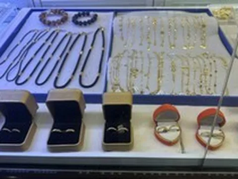 Nhiều tiệm vàng tại TP.HCM bị phạt tiền, tịch thu vàng