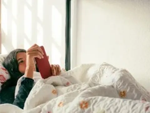 Vì sao trào lưu “ngủ đóng hộp” gây tranh cãi dữ dội?