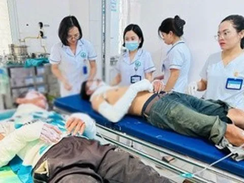 Dùng bình ga thui thịt chó, 2 người bỏng nặng
