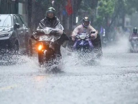 Miền Bắc đón không khí lạnh dị thường, cảnh báo dông lốc, mưa đá dịp nghỉ lễ 30/4-1/5