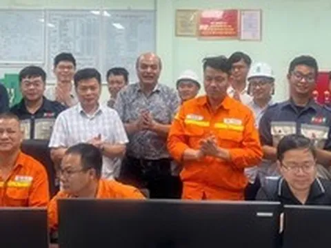 Đóng điện dự án tăng cường đảm bảo điện cho miền Bắc đúng dịp kỷ niệm 30/4