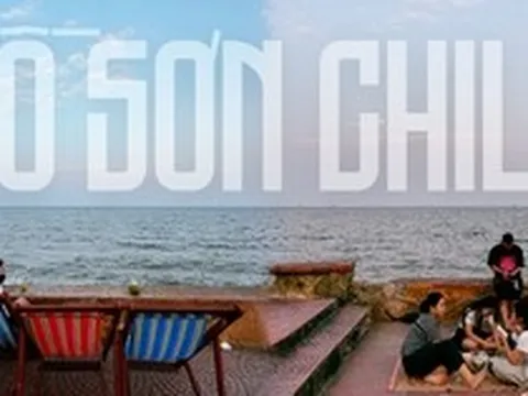 Người Hà Nội còn ở Hải Phòng không? Bật mí chỗ ngắm biển cực chill không đông đúc, dừa 40k một quả, ghế ngồi không tính tiền!