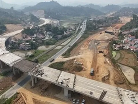 Nỗ lực thi công đưa cao tốc Hữu Nghị - Chi Lăng và Đồng Đăng - Trà Lĩnh sớm về đích