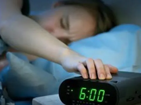 Lời khuyên cho những ai đặt báo thức lúc 6h sáng
