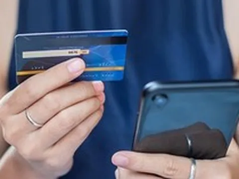 Công ty chuyển khoản hơn 2,8 tỷ đồng, ghi rõ là tiền lương nhưng sau đó yêu cầu cựu nhân viên phải trả lại: Cảnh sát khẳng định phía công ty làm đúng