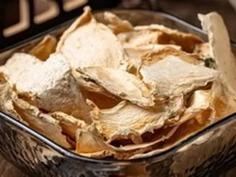 Loại "rau" này phơi khô còn ngon hơn ăn tươi: Tận dụng  nắng hè phơi ngay một mẻ lớn làm nguyên liệu nấu món ngon ăn quanh năm