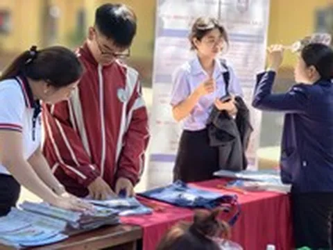 Hàng loạt trường đại học tăng học phí