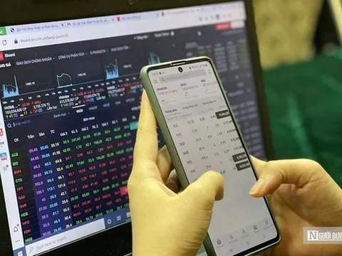 Chủ tịch QCC muốn “thoát sạch” cổ phiếu sau nửa năm gom vào