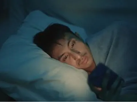 “Anh vẫn nhớ em như ngày đầu tiên”, câu chuyện gây sốc về trào lưu yêu chatbot