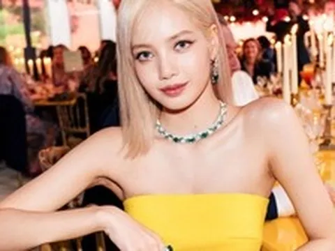 Một bức ảnh của Lisa (BLACKPINK) có giá 16 tỷ đồng
