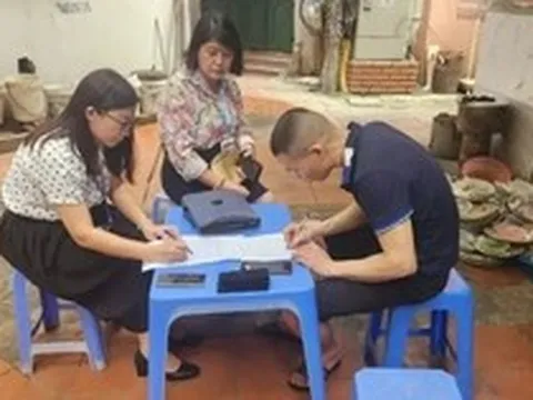 Quán cơm ngon Bắc Ninh lấn chiếm vỉa hè, thách thức khi người dân nhắc nhở bị phạt 35 triệu đồng