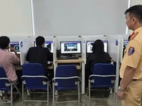 Bị trừ hết điểm giấy phép lái xe: Thi lại khó gấp đôi