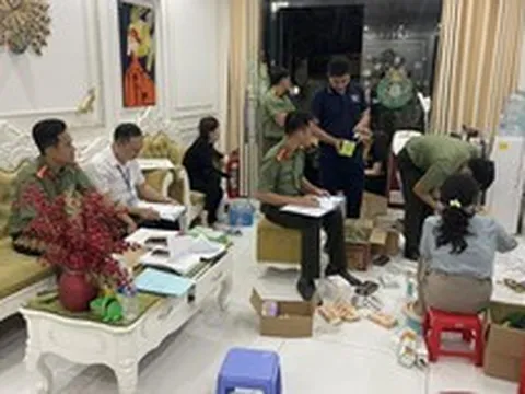 Kinh hoàng cảnh tượng bên trong cơ sở thẩm mỹ không phép tự cắt mí, tiêm filler, ai từng là khách hàng cần trình báo ngay