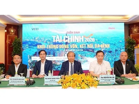 Khơi thông dòng vốn thúc đẩy kinh tế đa ngành nghề