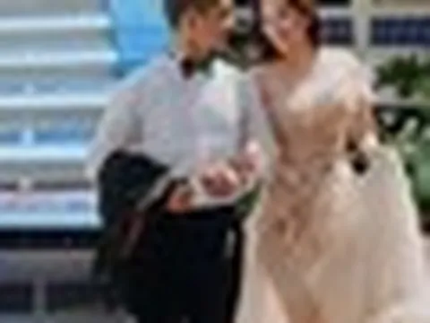 "Chuyện tình cô trò" lạ lùng nhất showbiz: Kết thúc bằng lễ cưới tựa cổ tích, viên mãn trong cơ ngơi trăm tỷ rộng 800m²