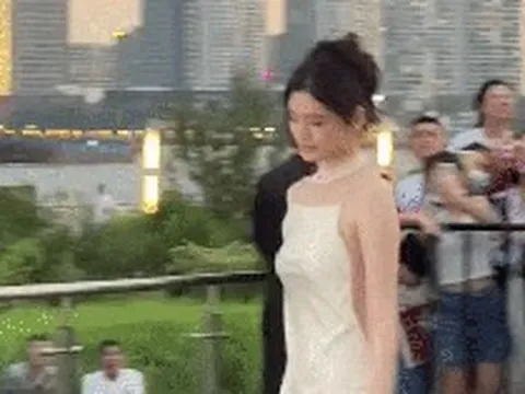 Mỹ nhân showbiz làm dâu gia tộc nghìn tỷ: U40 vẫn đẹp xuất sắc, không ai nghĩ cô ấy là mẹ 2 con