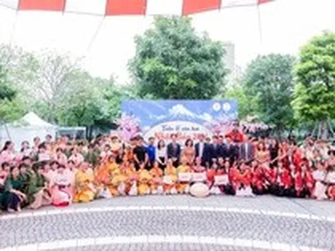 Từ YOSAKOI, cosplay đến trà đạo: Cách trường đại học rèn năng lực toàn cầu cho sinh viên