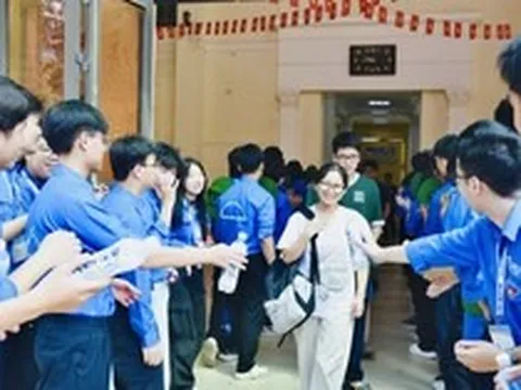 Nghìn thí sinh hoàn thành buổi thi đầu tiên lớp 10 chuyên sớm nhất Hà Nội