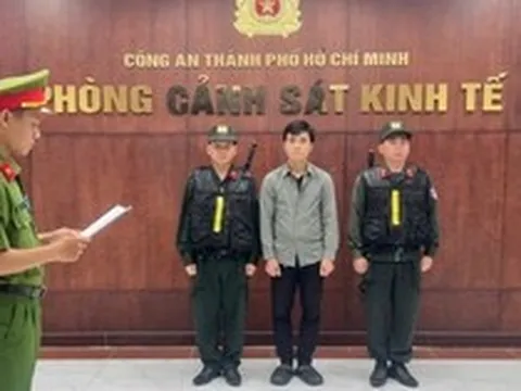 Ra quyết định khởi tố chủ công ty bán giày dép giả Lưu Phát Thuận SN 1991