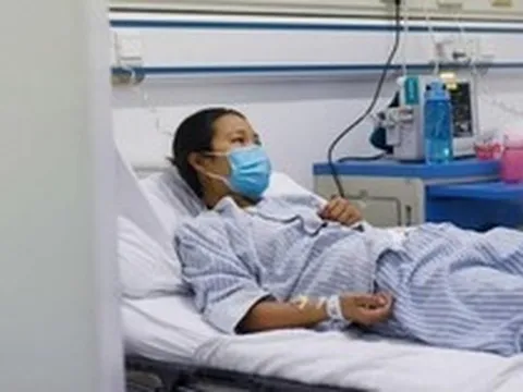 Không uống rượu bia hay thức khuya, người phụ nữ vẫn mắc suy thận, bác sĩ nói thẳng: “3 việc này còn hại thận nhanh hơn”