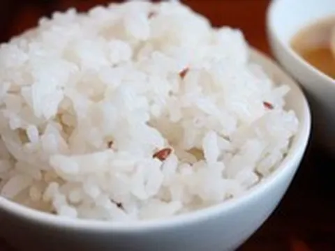 Vẫn ăn cơm trắng, người đàn ông giảm đường huyết, 10 kg trong 4 tháng nhờ 3 thay đổi đơn giản