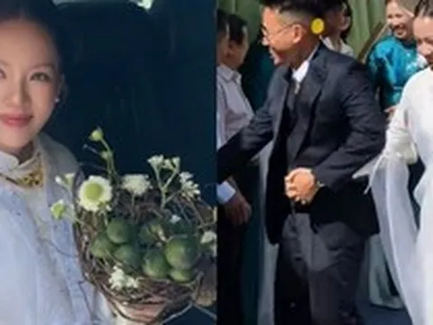 Bó hoa cưới hình tổ chim của nhiếp ảnh gia có tiếng ở Hà Nội đang gây tranh cãi