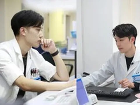 Bất ngờ với danh tính giám đốc Trung tâm Thẩm mỹ Y khoa, có 1,2 triệu follower trên mạng