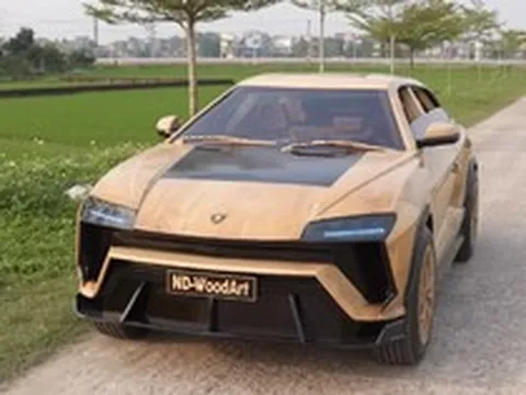 Ông bố Bắc Ninh tự chế 'siêu xe gỗ' giống Lamborghini Urus: Khung gầm sắt, lốp gỗ khắc tay như thật, động cơ điện đặt sau