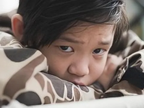 10 hành động cho thấy con đang ngày càng rời xa cha mẹ: Đừng để quá muộn mới tìm cách cứu vãn