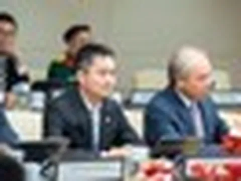 Viettel bắt tay ông lớn xăng dầu "khủng" nhất Việt Nam: Sẽ có hàng nghìn trạm xăng thông minh thế hệ mới?