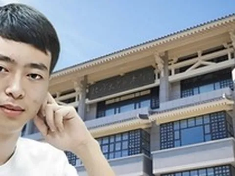 Vụ "bắt" học sinh HÀI HƯỚC nhất mọi thời đại: Vì nhân tài, 2 ĐH top đầu châu Á "đấu mưu", tung chiêu như phim hành động!