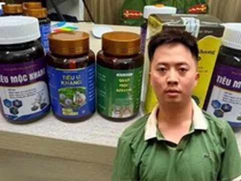 Khám xét các địa điểm trong đường dây “Bác sỹ Vĩnh” chữa u xơ, bắt Trần Văn Hiến SN 1997 và 12 nhân viên