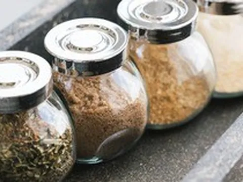 Kiểm tra ngay bếp nhà bạn: 1 loại gia vị có thể trở thành “ổ chứa” chất gây ung thư, hại gan nhưng nhiều người vẫn chủ quan