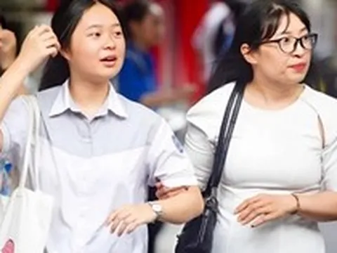 125.000 học sinh Hà Nội thi vào lớp 10: “Kỳ thi của con nhưng người chịu áp lực hơn lại là cha mẹ”