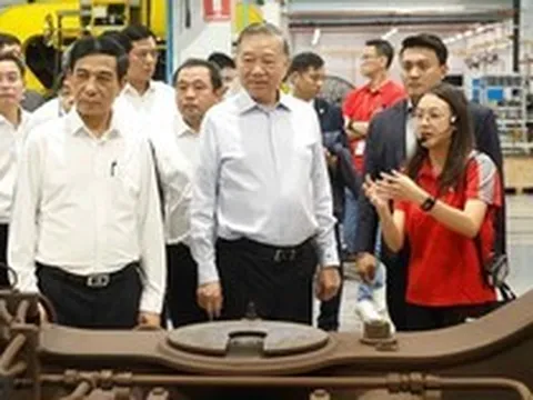 Thăm trung tâm khổng lồ của Singapore, Tổng Bí thư, Chủ tịch nước đánh giá Việt Nam có thể tham khảo ngay