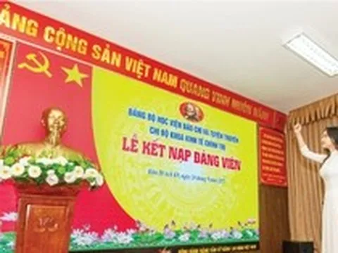 Hướng dẫn mới của Ban Bí thư về thẩm tra lý lịch người vào Đảng