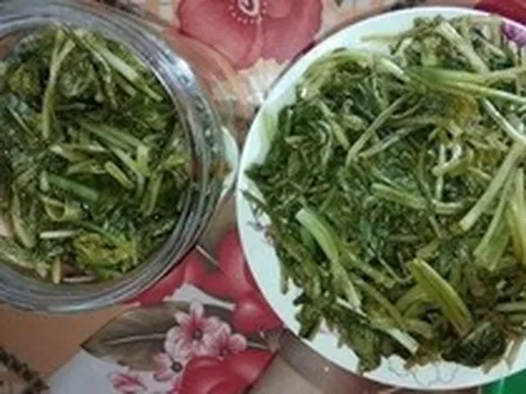 4 loại rau KHÔNG NÊN ăn: 1 loại hại thận, 2 loại "phá gan", loại nào cũng dễ nuôi tế bào ung thư