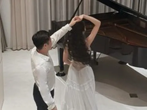 Vợ thiếu gia Lê Minh Trung khoe ảnh phòng khách biệt thự, hé lộ cuộc sống hôn nhân hiện tại