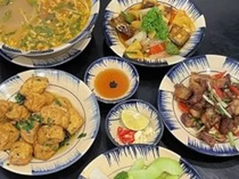 Tâm sự khó tin của cô vợ mỗi tháng được chồng đưa 100 triệu, "nếu cần có thể đưa thêm"