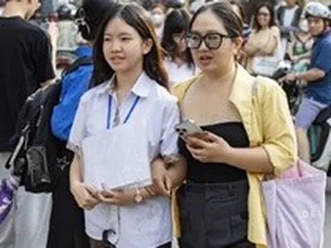 Trường chuyên đầu tiên ở Hà Nội công bố điểm chuẩn lớp 10: Cao nhất 20,25 điểm
