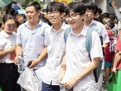 2.300 cán bộ, giáo viên chấm thi lớp 10 từ hôm nay, dự kiến công bố điểm từ 19/6