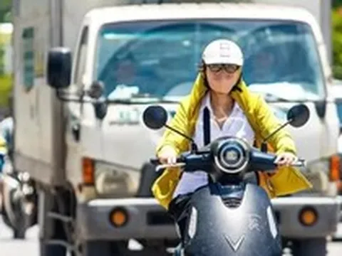Miền Bắc nắng nóng đỉnh điểm, chiều tối có mưa dông