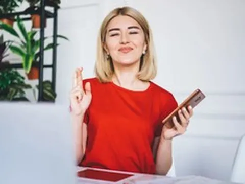 Trào lưu "cô gái may mắn" gây sốt: Chiếc bẫy tâm lý hay công thức dẫn tới thành công?