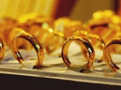 Đi làm gần 10 năm nhiều người mới mua được 1 chỉ vàng